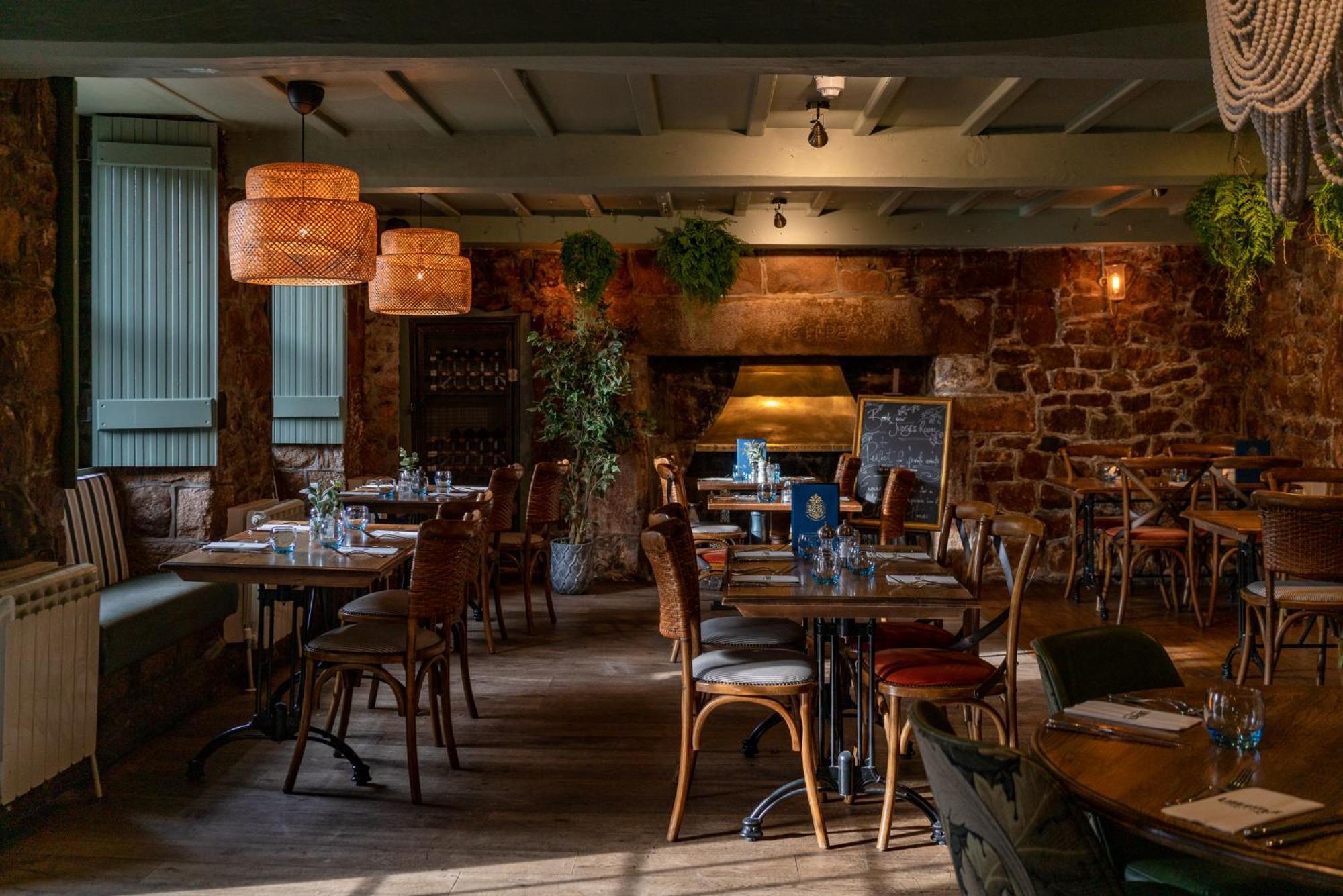 Old Court House Inn St Aubin Dış mekan fotoğraf